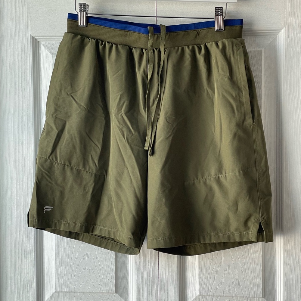 Like new Fabletics Men’s Running Shorts w Lining Size M